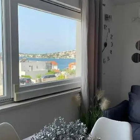 J&m 2 Apartment